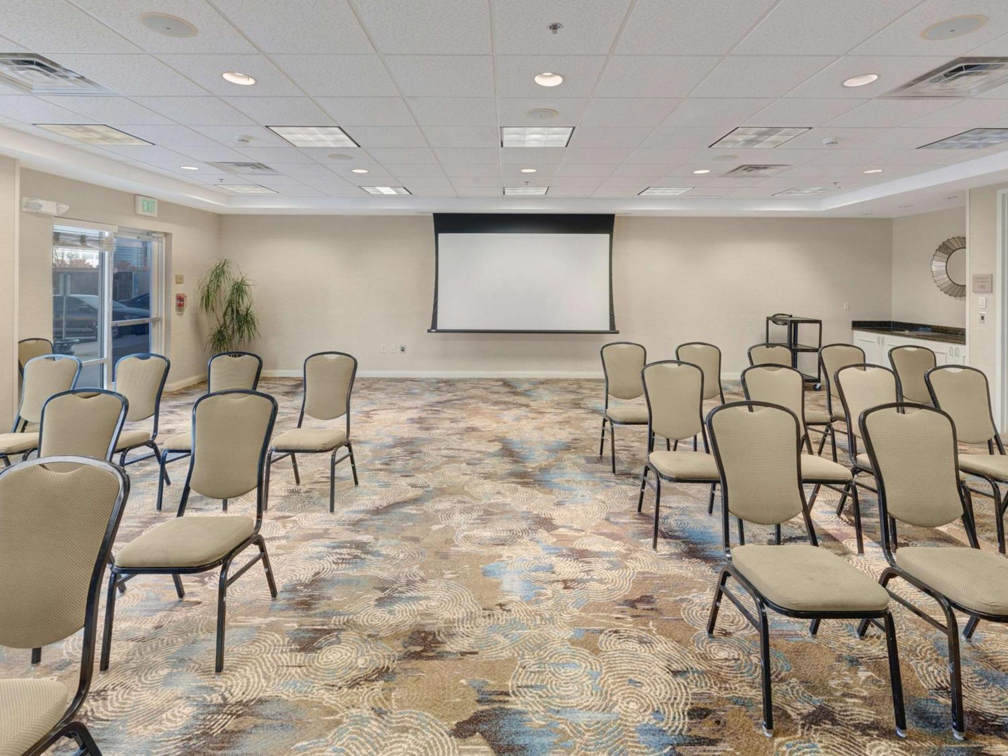 Hotel Hilton Garden North Quail Springs 3*