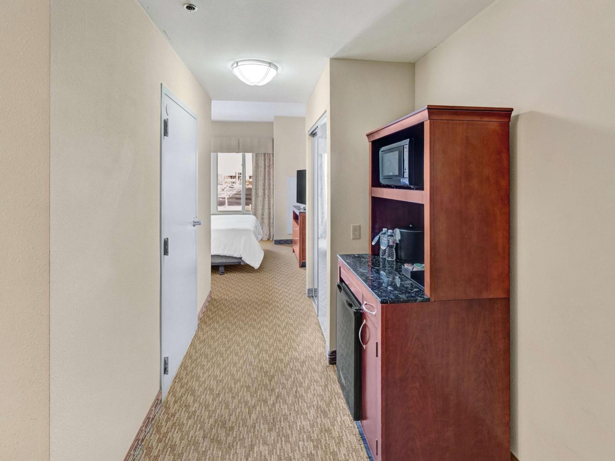 Hilton Garden North Quail Springs Hotel 3*