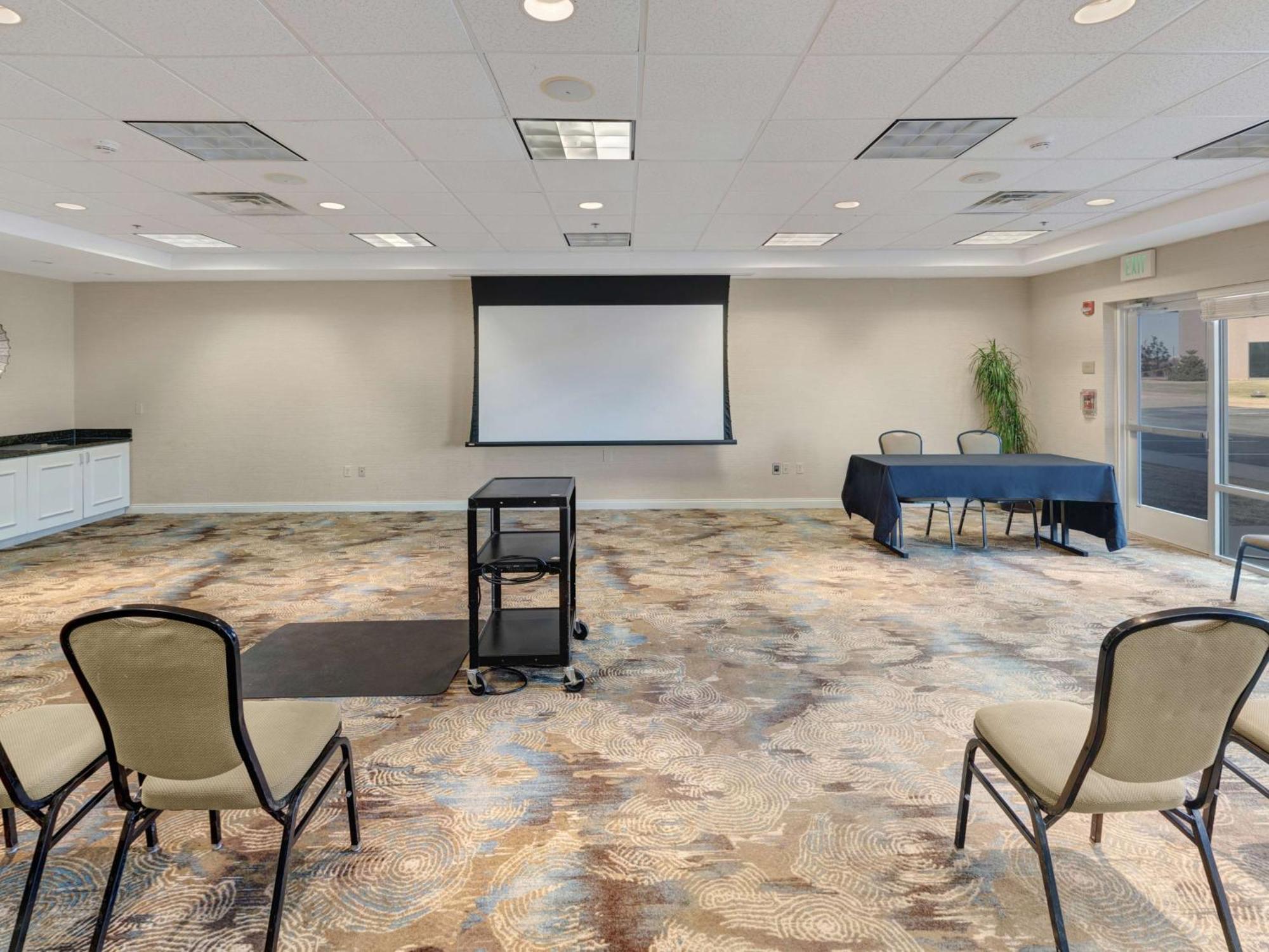 Hilton Garden North Quail Springs