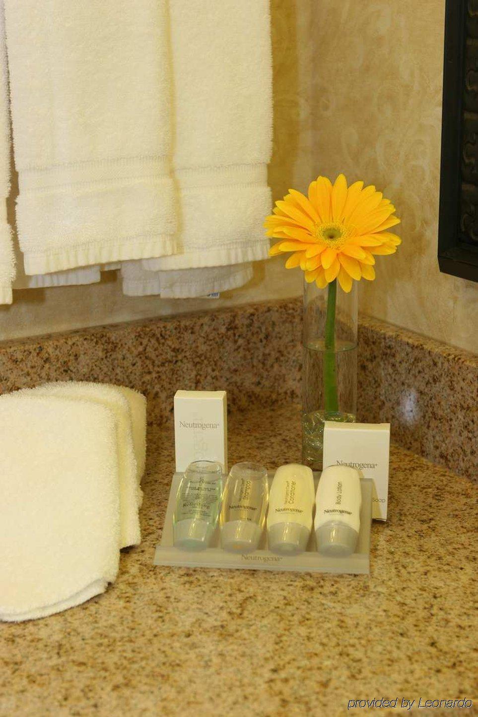 Hotel Hilton Garden North Quail Springs 3*