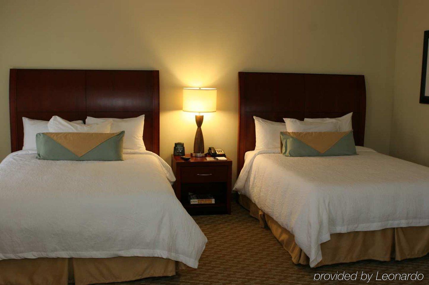 Hilton Garden North Quail Springs 3*